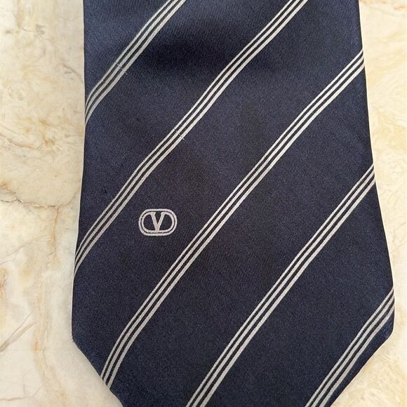Valentino Striped Silk Tie Made in Italy - Picture 3 of 6